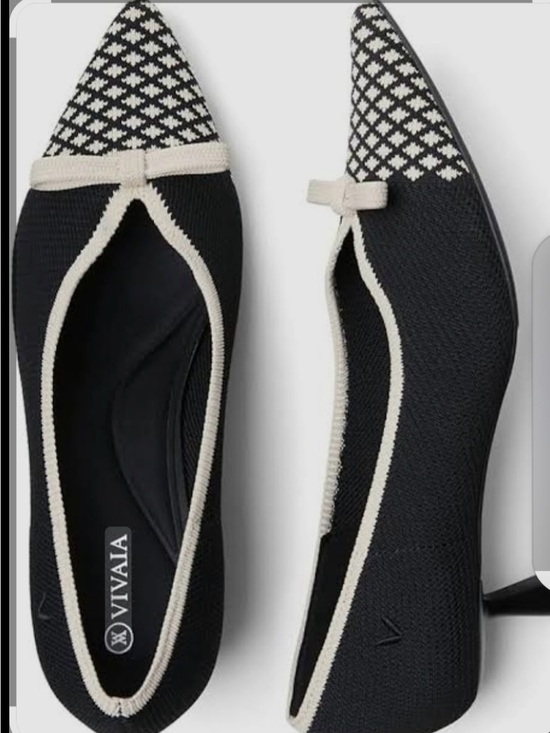 Vivaia Shoes - Vivaia Black Pointed Knit Heels with Cream Trim